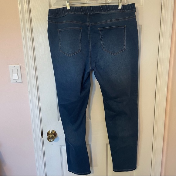 Women’s Denim Jeggings - Picture 6 of 8